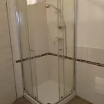 Hotel D 2 Non Accettiamo Franciesi
